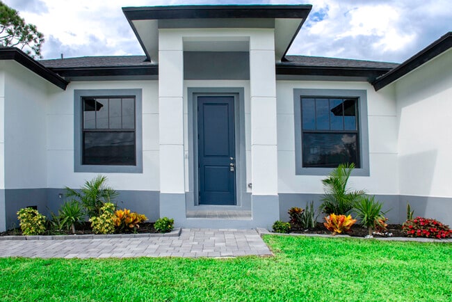 15633 Lakeland Cir
