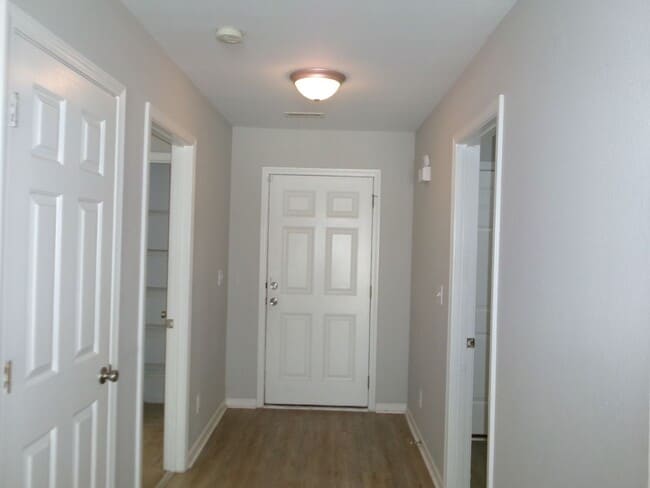 Photo - 212 McKendree Ln