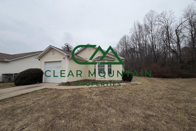 Building Photo - Fully Updated 3BR/2BA with Open Floor Plan & High Ceiling!