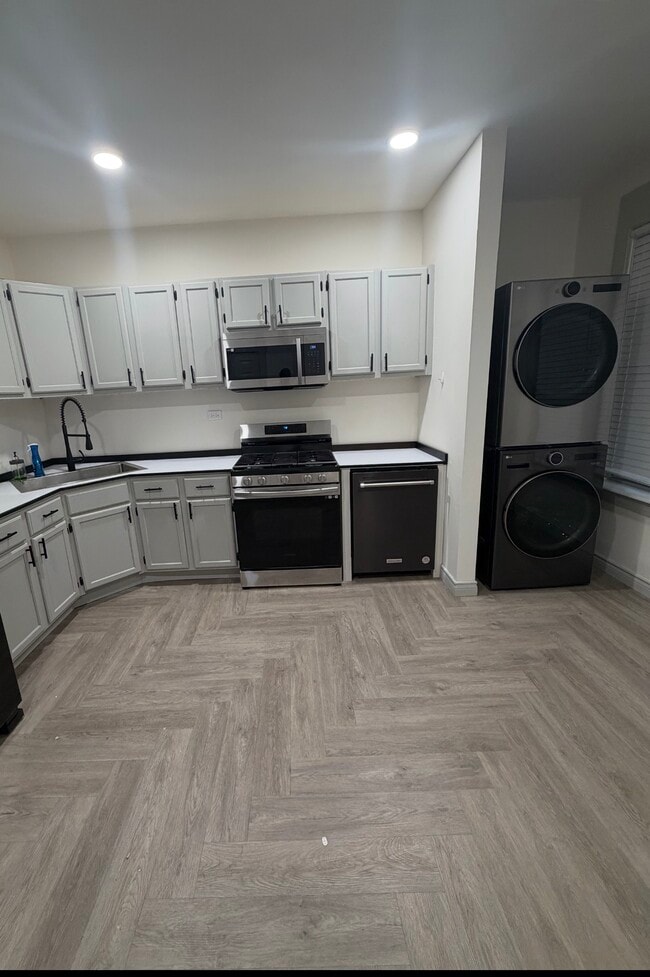 Photo - 2851 N Springfield Ave Unidad F1