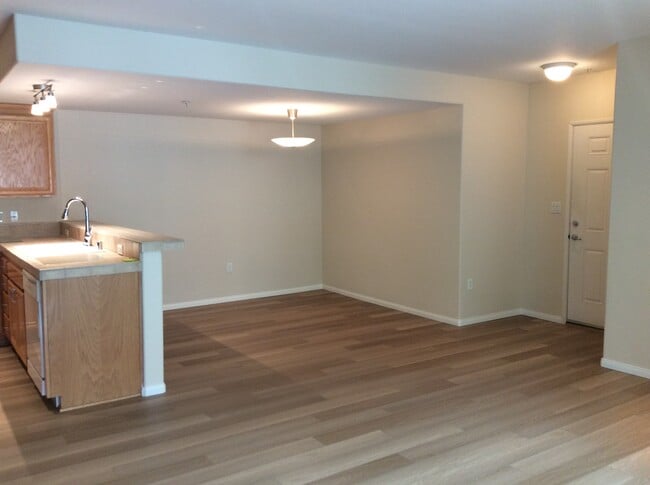 Photo - 235 Market St Unit 102