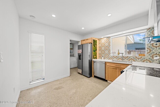 Photo - 2050 Port Malabar Blvd NE