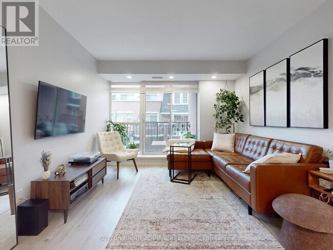 Photo - 1000 King St W Unit 321