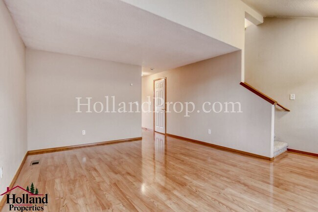 Photo - Beautiful 4 Bedroom Home in Excellent Beaverton Location!