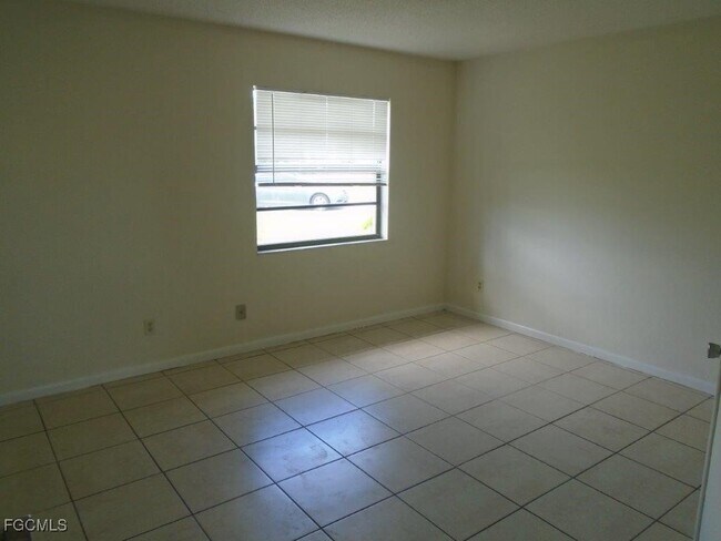 Photo - 1539 Medford Pl