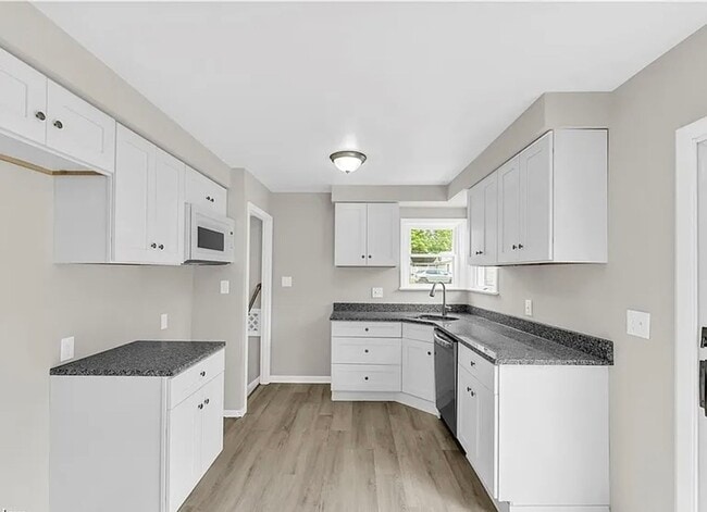 Photo - Update 3 Bed - Single Family