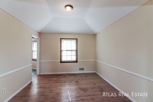 Photo - 9011 W 105th St