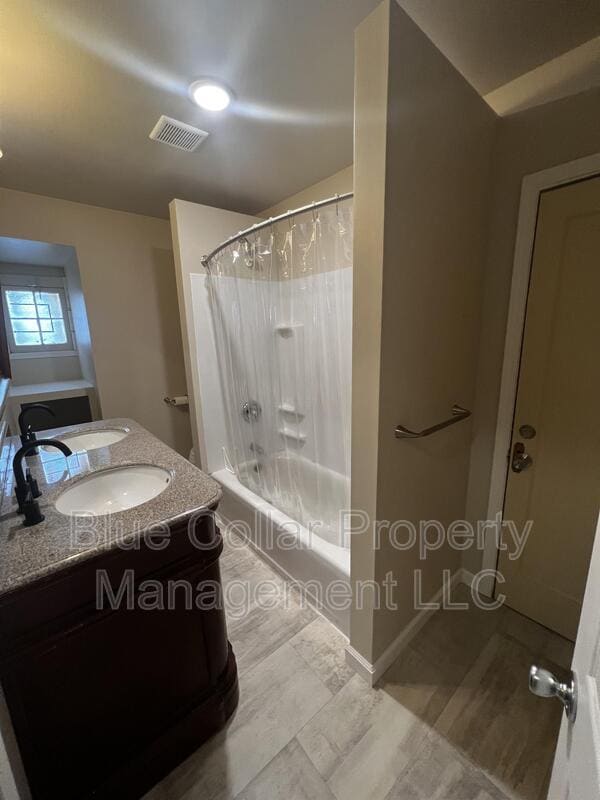 Photo - 213 Locust St