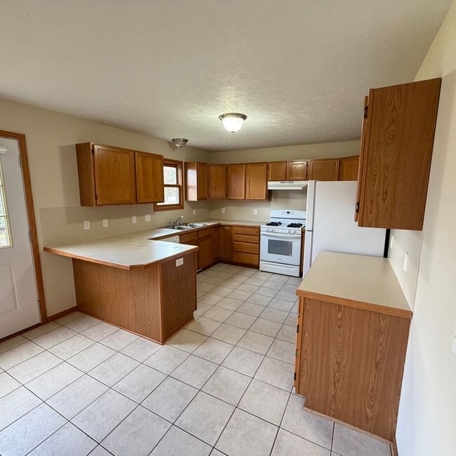 Photo - Large 3 bedroom duplex - move in ready!