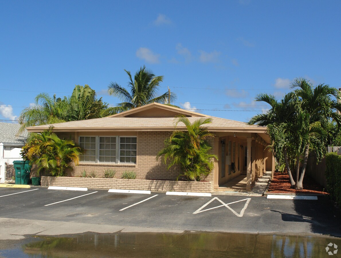 Montego Bay Apartments - Montego Bay Apartments