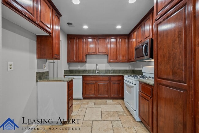 25713 Leticia Dr