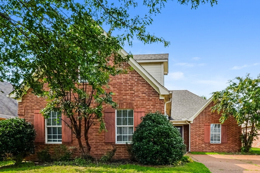 4313 Genevieve Dr