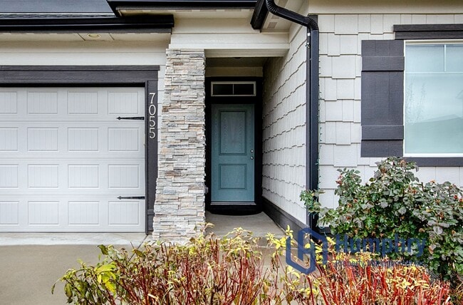 Photo - Beautiful home in South East Boise