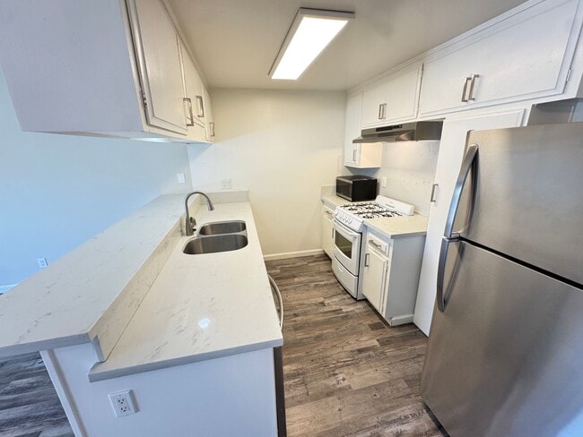 Photo - Walnut Village