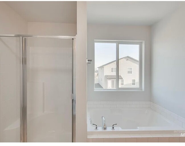 Photo - 4800 Endicott Dr