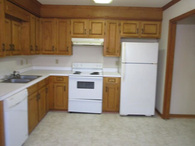 Photo - 2010 Essex Dr