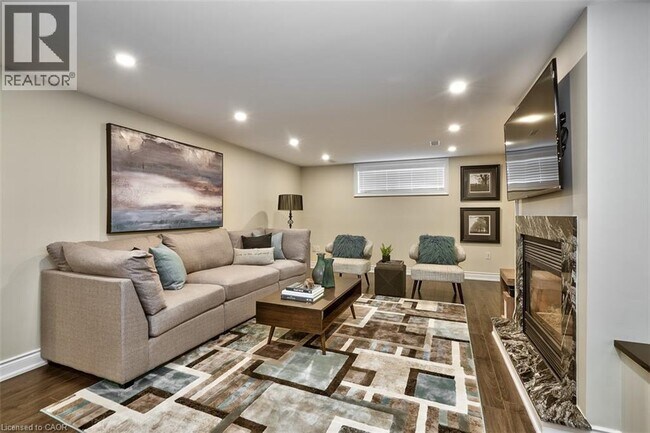 Photo - 126 W 26th St