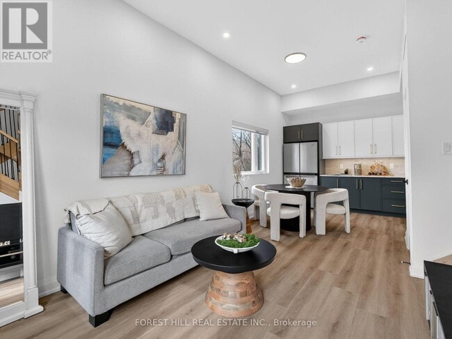 Photo - 1 Dunsmore Gardens