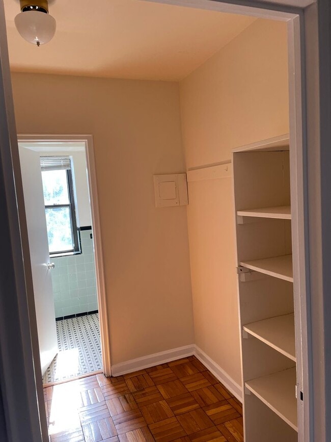 Photo - Spacious Studio Apartment in Cleveland Park