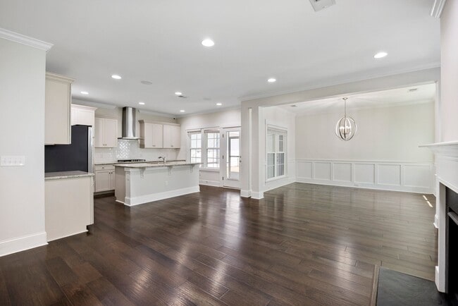 636 Countryside Ln