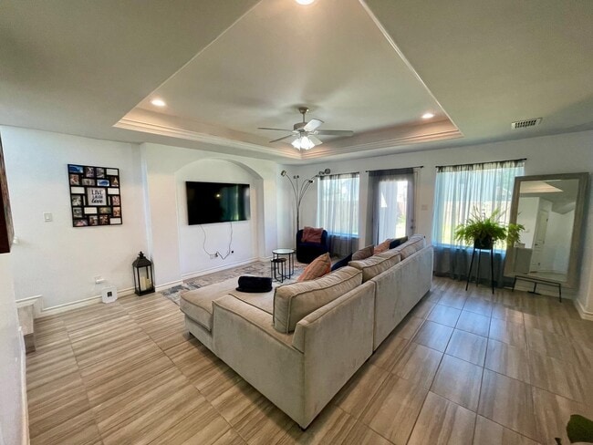 Photo - 1918 Aransas Pass Dr