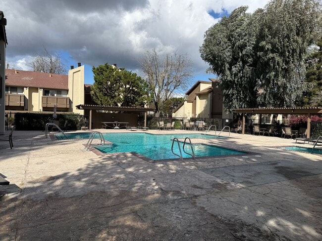 Photo - Executive 2-bedroom condo in gated community! Unit 196