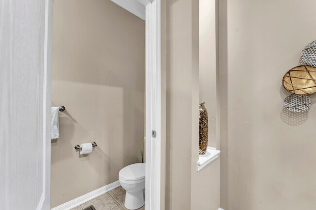 Photo - 376 Gooch Cres Unit SI ID1504448P