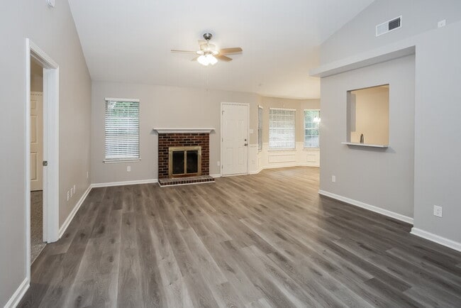 Photo - 3766 Lake Spring Ave NW