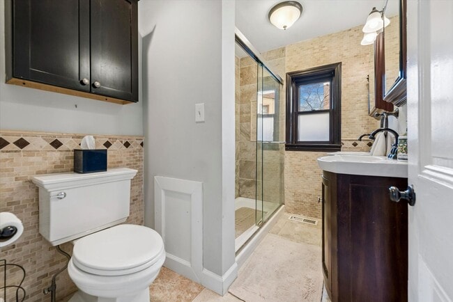 Photo - 201 W Barnard St Unidad 2