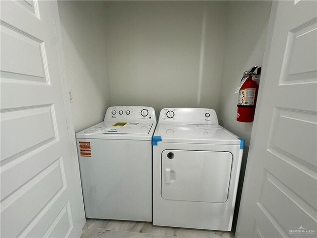 2301 E San Andrea St Unit 4