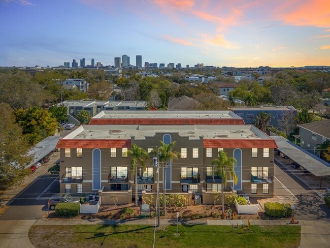 Building Photo - 210 S Habana Ave