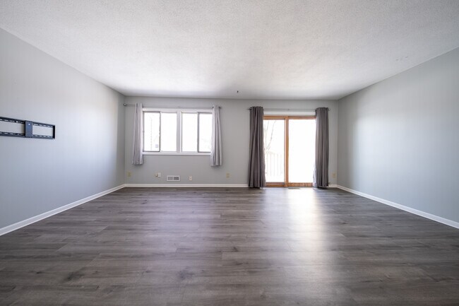 Photo - 7677 Whitney Dr