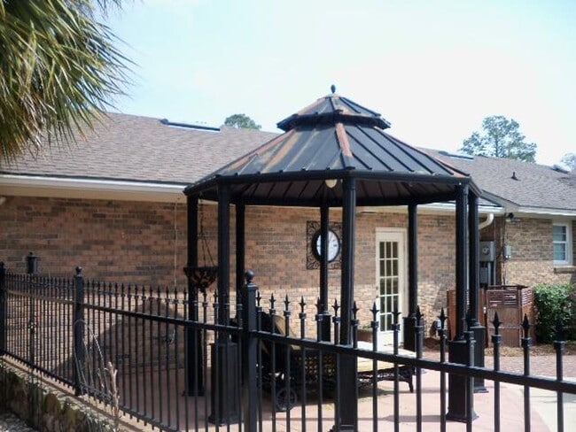 1407 Camellia Dr