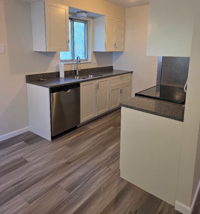 Photo - 8210 Goldsmith Dr Unit 8210