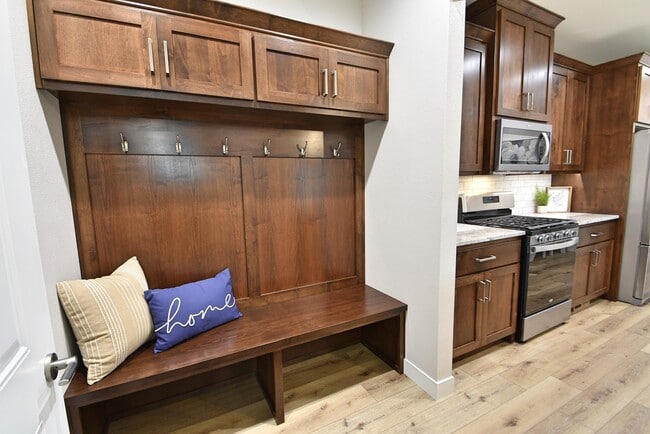 Photo - 6201 Tyler Pky