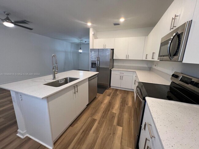 Photo - 256 SW 159th Terrace Unit TOWNHOUSE