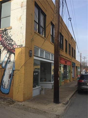 Building Photo - 411-A N Tyler St Rental