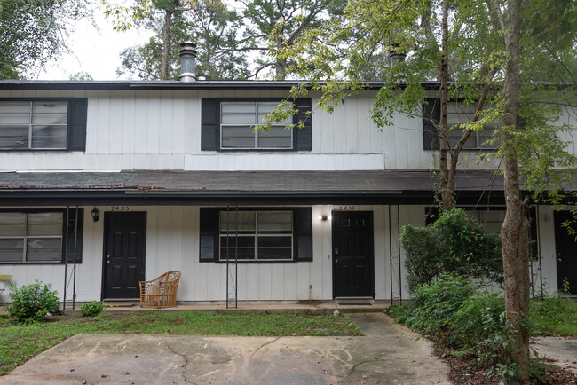 Photo - 2437 Ramblewood Ct Townhome