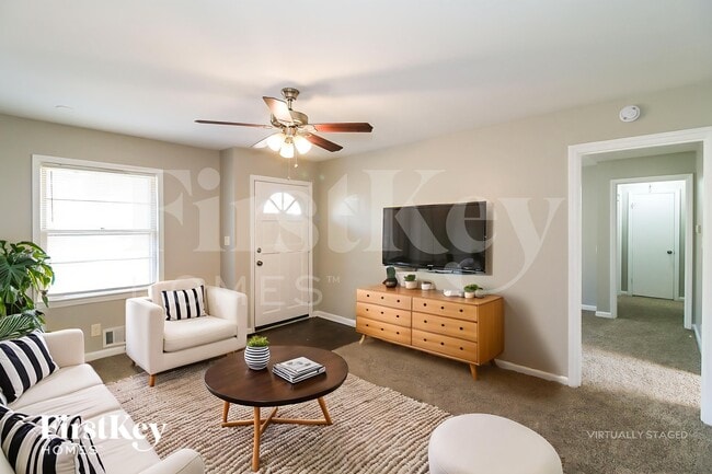 Photo - 2672 Lilac Dr