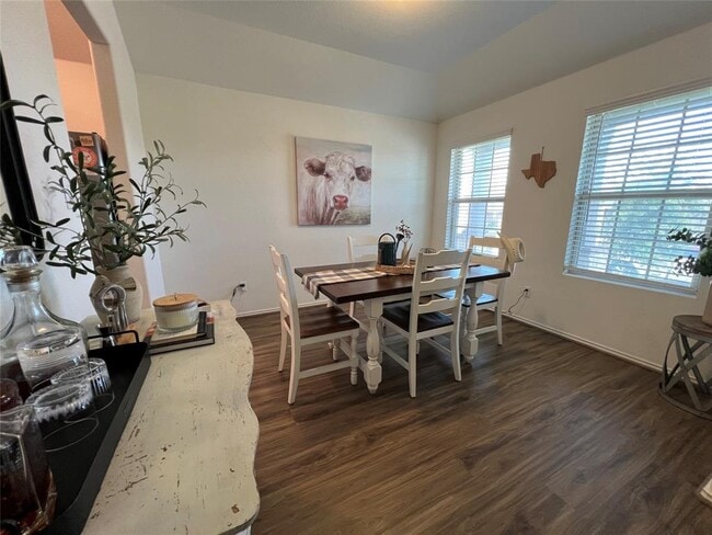 Photo - 1224 Matt Ln