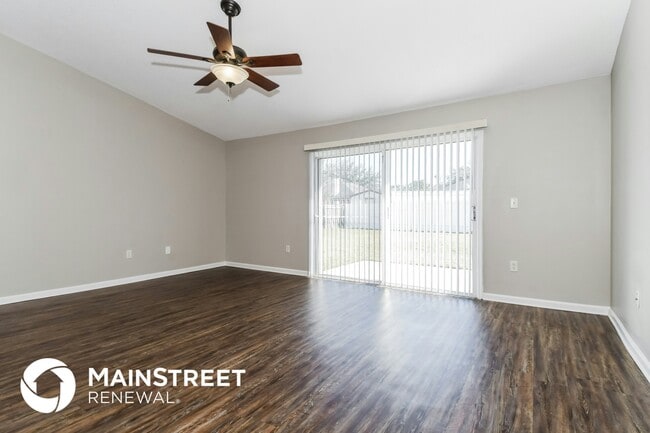 Building Photo - 6639 Leslie Oaks Ln Rental