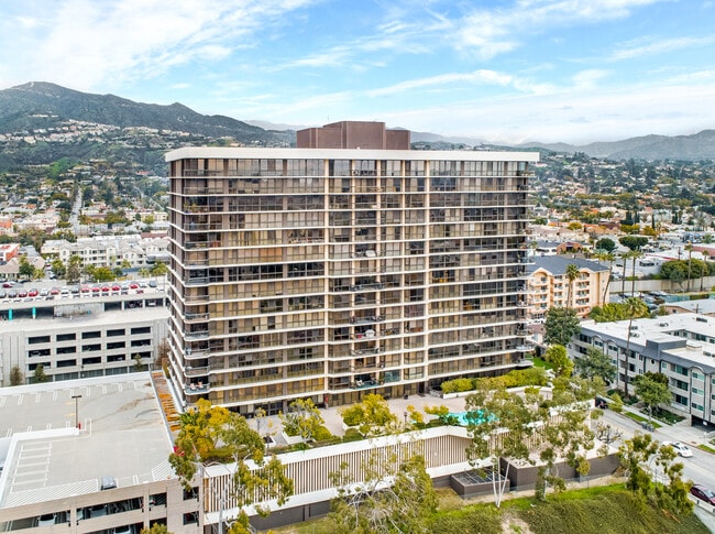 Photo - 222 Monterey Rd Unidad 403