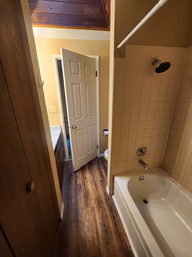 Photo - 415 E Mullan Ave
