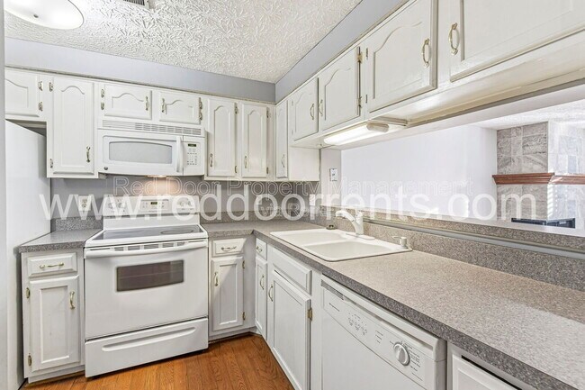 Photo - 9479 Sandpiper W Dr