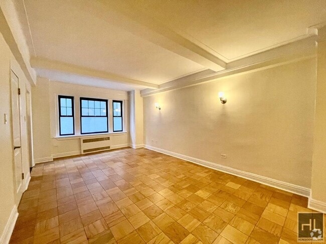 Building Photo - Christopher Street Rental