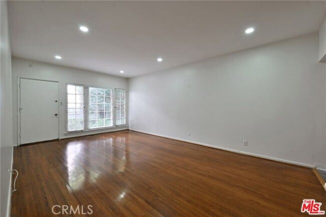 Photo - 149 Crescent Dr Unit C