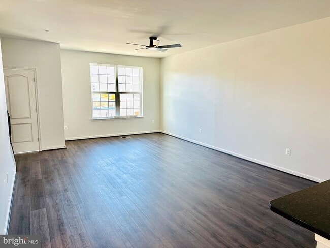 Photo - 9448 Adelaide Ln