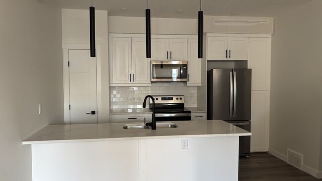 Photo - 11007 132 St NW Unit 3