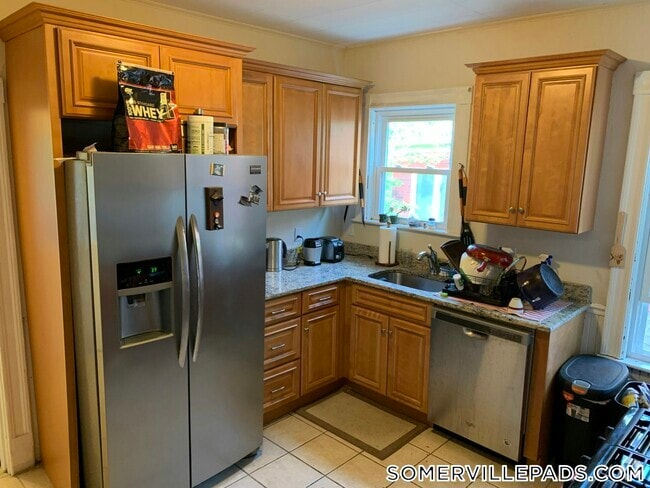 Building Photo - 1081 Broadway Rental
