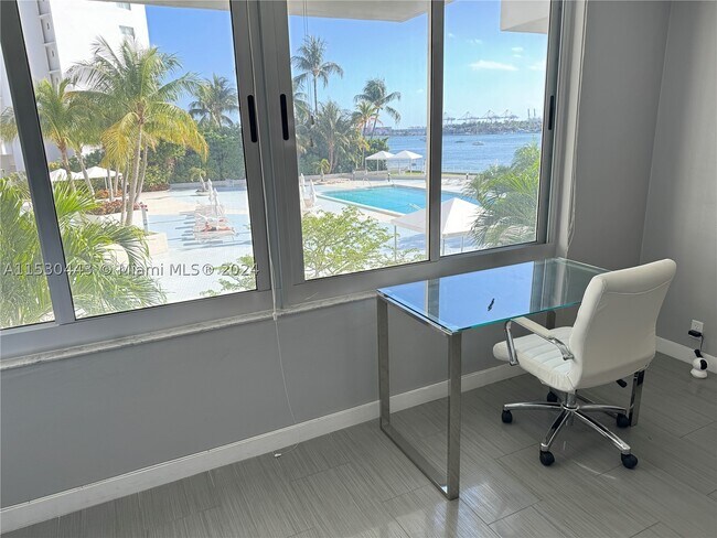 1200 West Dr Unit 202